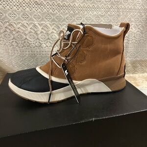 Brand New Out N About 3 Classic boots